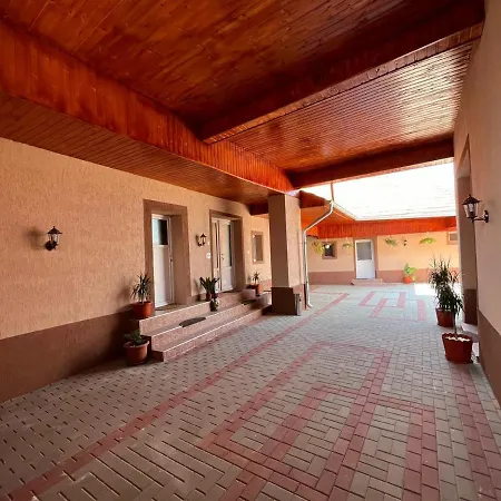 Guest house Pensiunea La Nety Bozovici